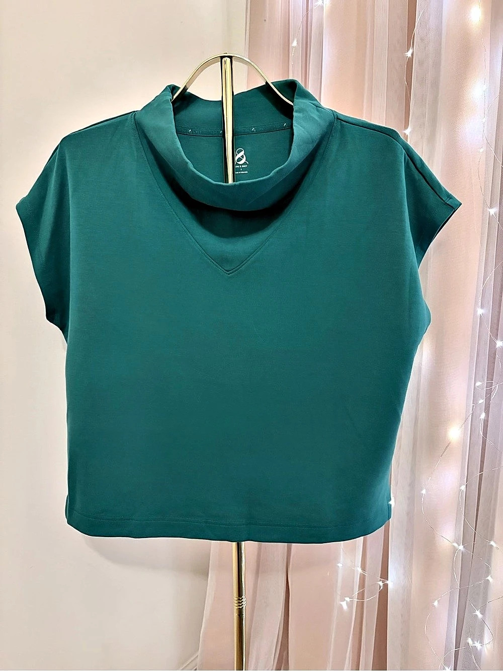 Athleta Green Short Sleeve Top